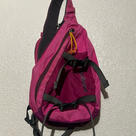 Patagonia Pink Crossbody Bag - Picture 1 of 7